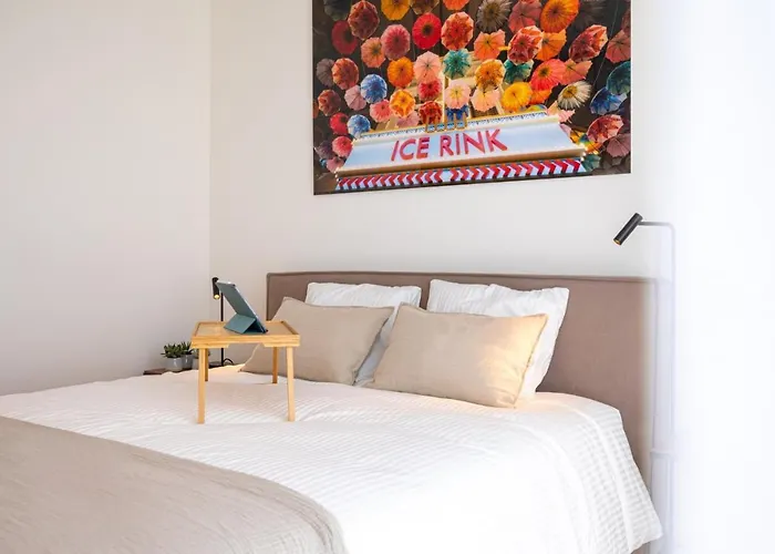En Suite Bedrooms At Reckenthal House By Rentaroo